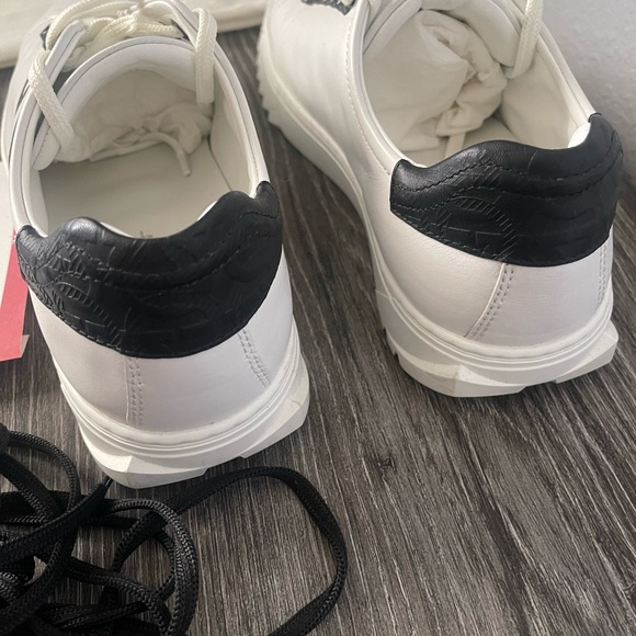 Ferragamo sneakers - Picture 6 of 8